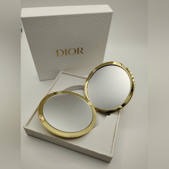 🆕Dior Gold Compact Mirror Brand New Still In Box And Packaging - Picture 2 of 6